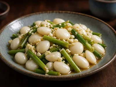 Ngọc kê xào ngồng tỏi – món ăn tại Gánh Ngon, Phú Quốc